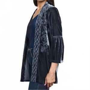 NEW PAPARAZZI FASHION velvet tier sleeve jacket in seaweed